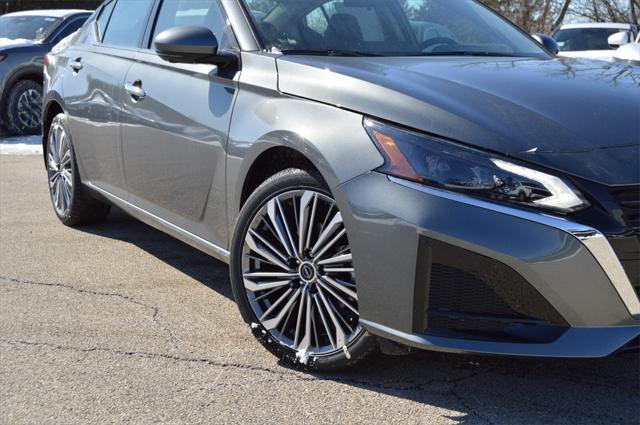 new 2025 Nissan Altima car, priced at $31,320