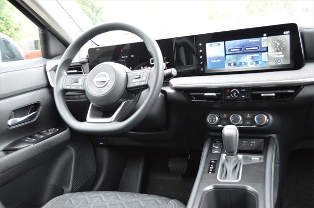 new 2025 Nissan Kicks car, priced at $26,666