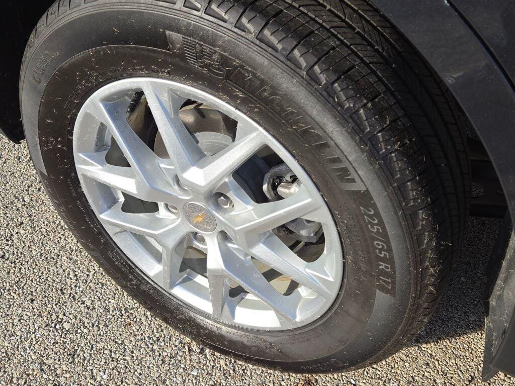 used 2023 Chevrolet Equinox car, priced at $22,387