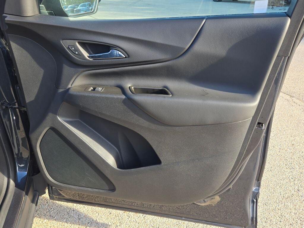 used 2023 Chevrolet Equinox car, priced at $22,387