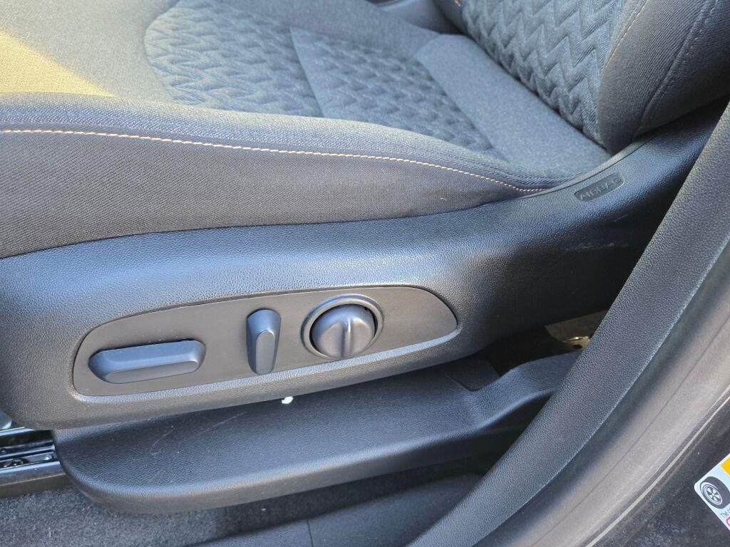 used 2023 Chevrolet Equinox car, priced at $22,387