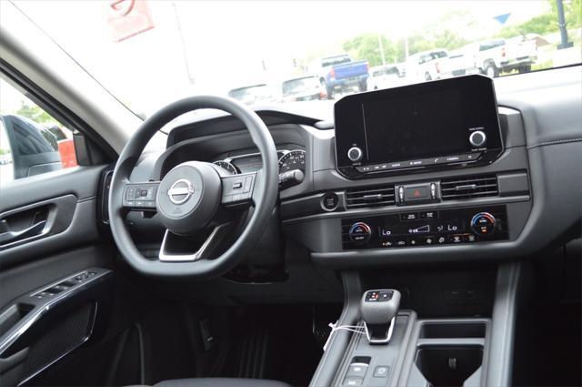 new 2025 Nissan Pathfinder car, priced at $38,184