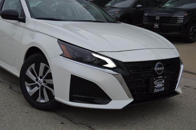 new 2025 Nissan Altima car, priced at $22,555