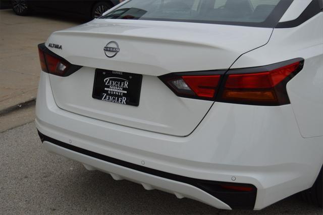 new 2025 Nissan Altima car, priced at $22,555