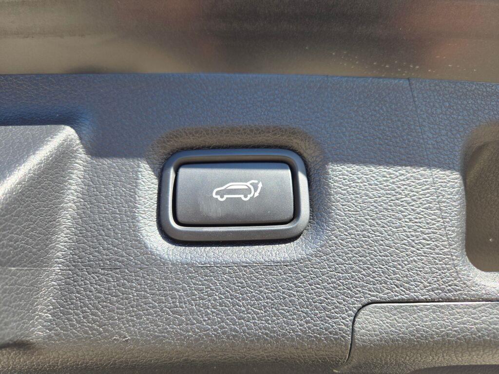 used 2022 Hyundai Santa Fe car, priced at $20,787