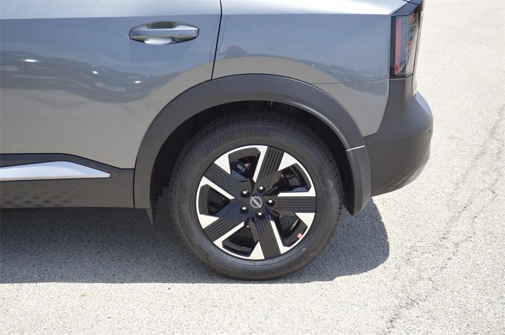 new 2025 Nissan Kicks car, priced at $22,767