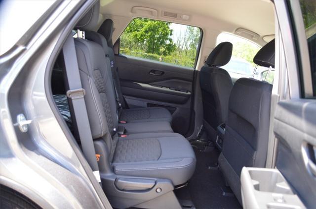 new 2025 Nissan Pathfinder car, priced at $40,380