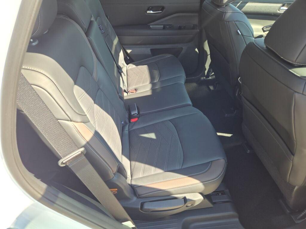 new 2025 Nissan Pathfinder car, priced at $50,319