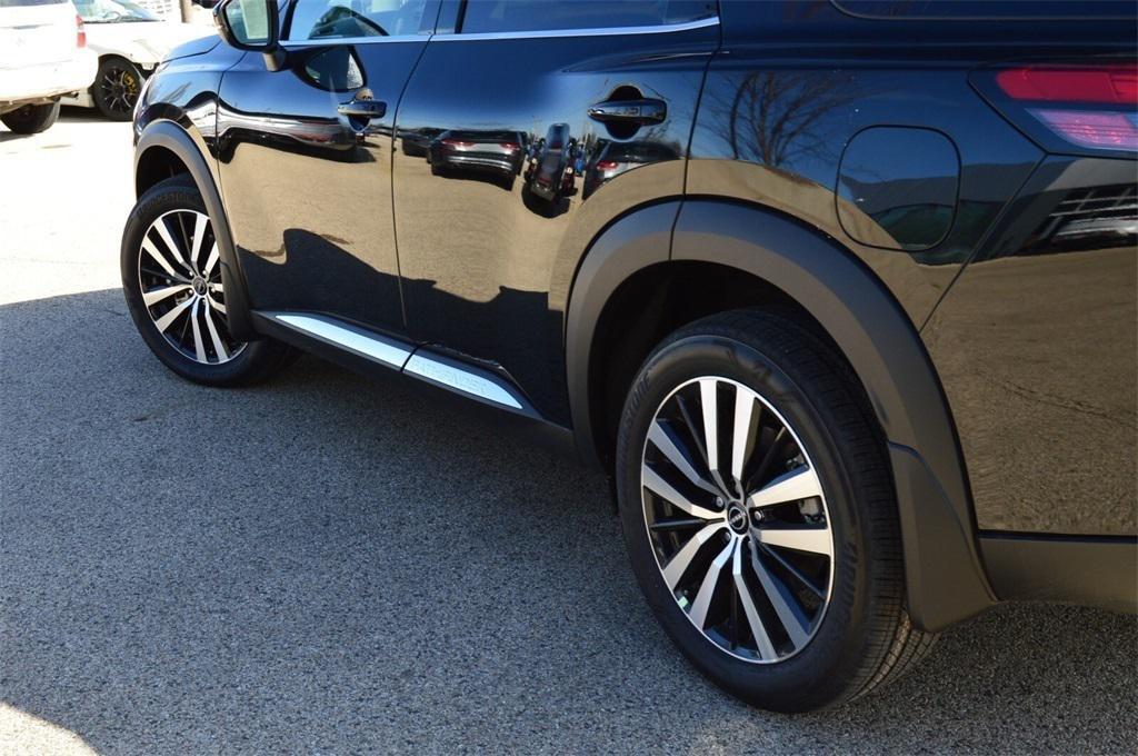 new 2025 Nissan Pathfinder car, priced at $49,223