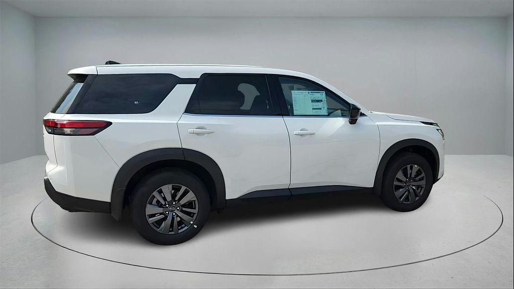 new 2025 Nissan Pathfinder car, priced at $35,336