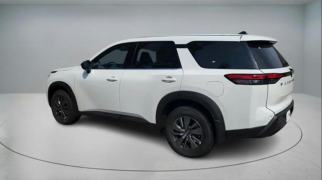 new 2025 Nissan Pathfinder car, priced at $35,336