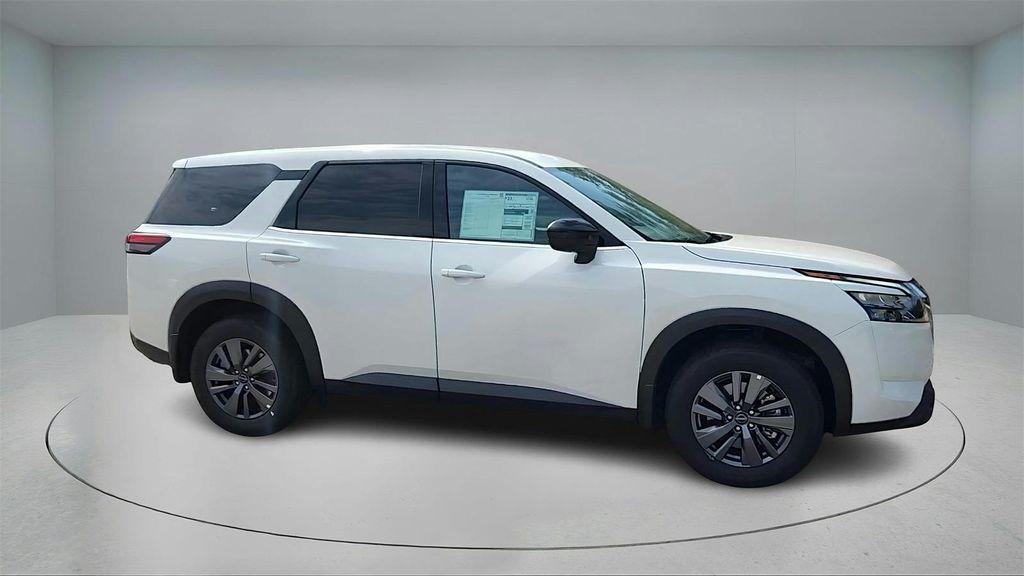 new 2025 Nissan Pathfinder car, priced at $35,336