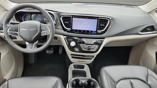 used 2023 Chrysler Pacifica Hybrid car, priced at $25,991