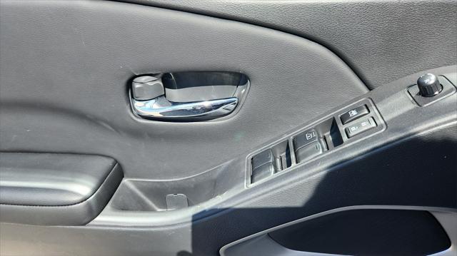 new 2025 Nissan Frontier car, priced at $33,577