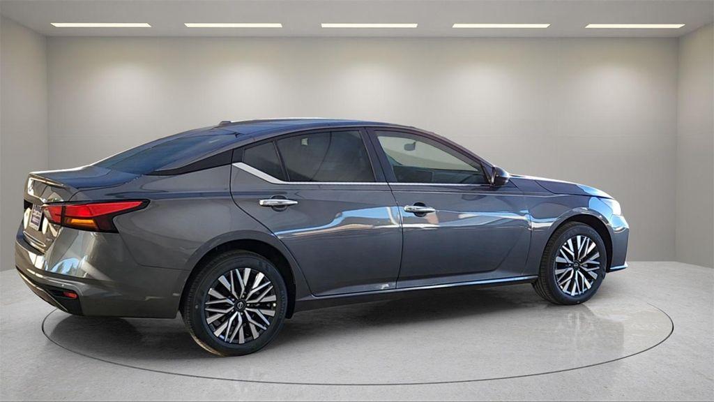 new 2025 Nissan Altima car, priced at $27,901