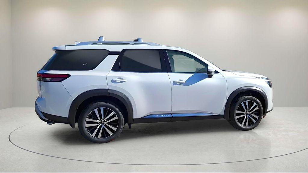 new 2025 Nissan Pathfinder car, priced at $47,481