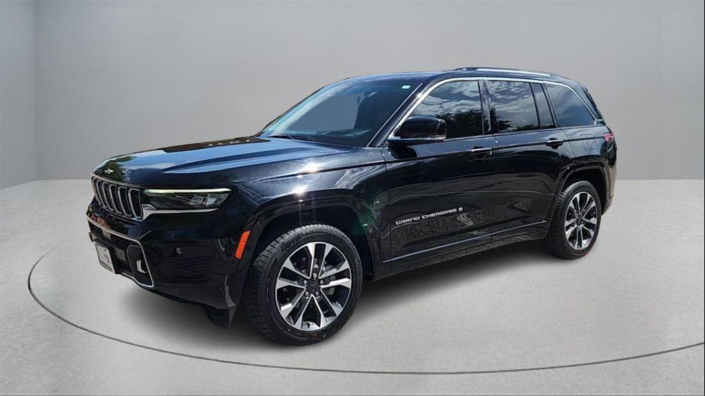 used 2023 Jeep Grand Cherokee car, priced at $33,861