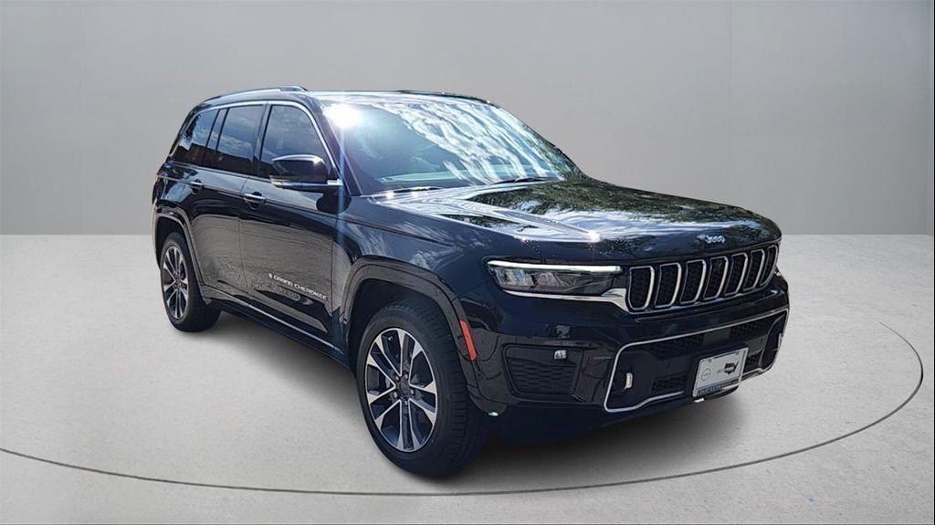 used 2023 Jeep Grand Cherokee car, priced at $33,861