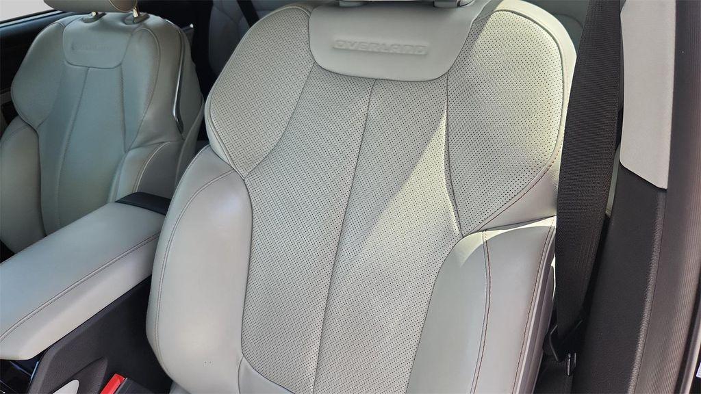 used 2023 Jeep Grand Cherokee car, priced at $33,861