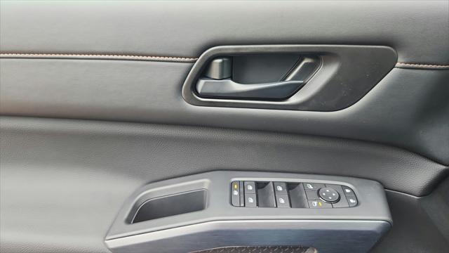 new 2025 Nissan Pathfinder car, priced at $42,382