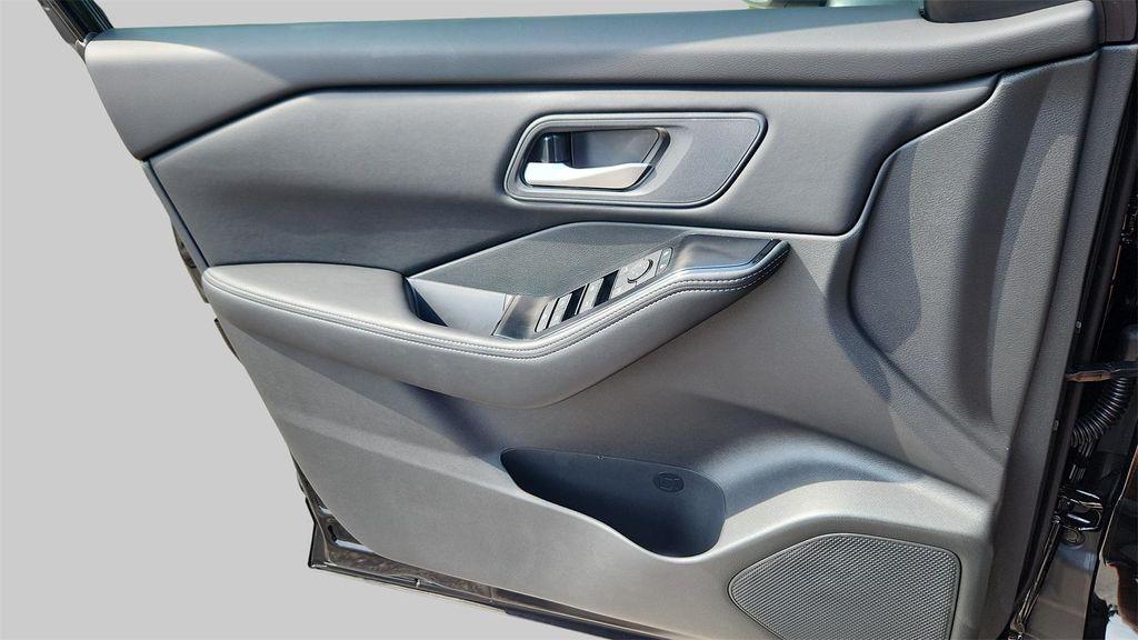 new 2026 Nissan Rogue car, priced at $33,600