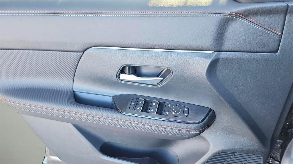 new 2025 Nissan Kicks car, priced at $26,729