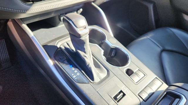 used 2021 Toyota Highlander car, priced at $26,459