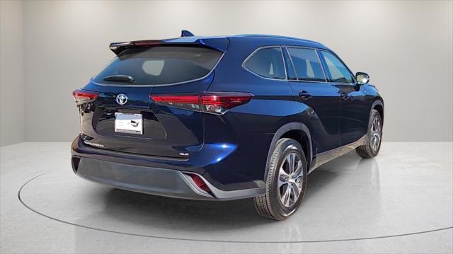 used 2021 Toyota Highlander car, priced at $26,459