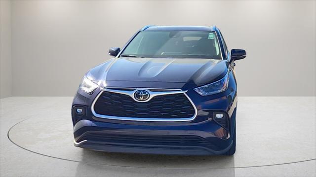 used 2021 Toyota Highlander car, priced at $26,459
