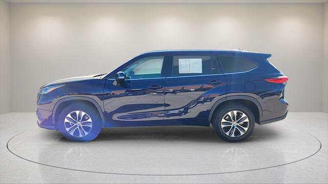 used 2021 Toyota Highlander car, priced at $26,459