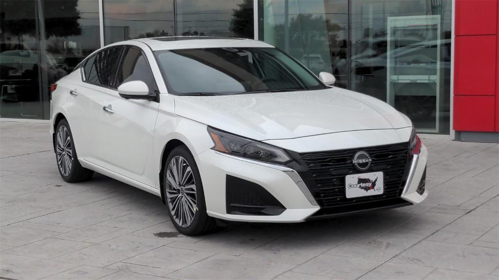 new 2024 Nissan Altima car, priced at $29,481