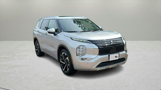 used 2023 Mitsubishi Outlander car, priced at $28,364