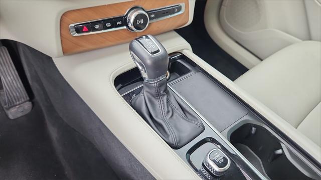 used 2022 Volvo XC90 car, priced at $35,300