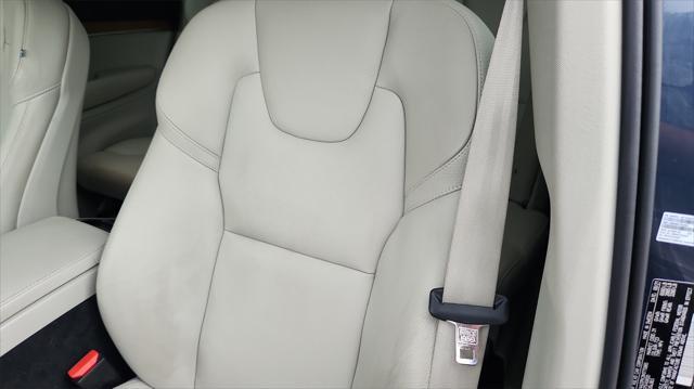 used 2022 Volvo XC90 car, priced at $35,300