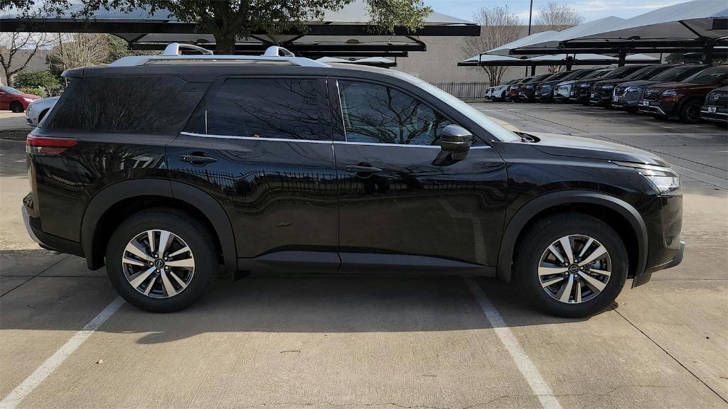 new 2024 Nissan Pathfinder car, priced at $36,218