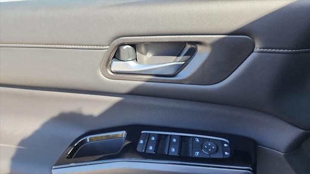 new 2025 Nissan Pathfinder car, priced at $41,513