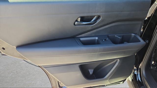 new 2025 Nissan Pathfinder car, priced at $35,707