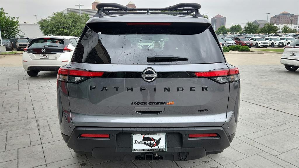 new 2024 Nissan Pathfinder car, priced at $37,951
