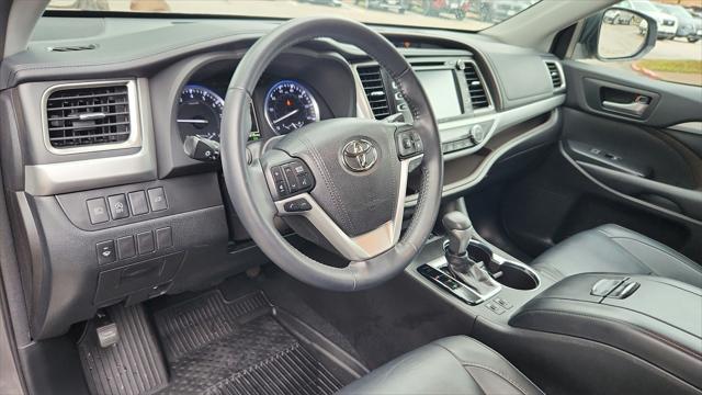 used 2018 Toyota Highlander car, priced at $25,884