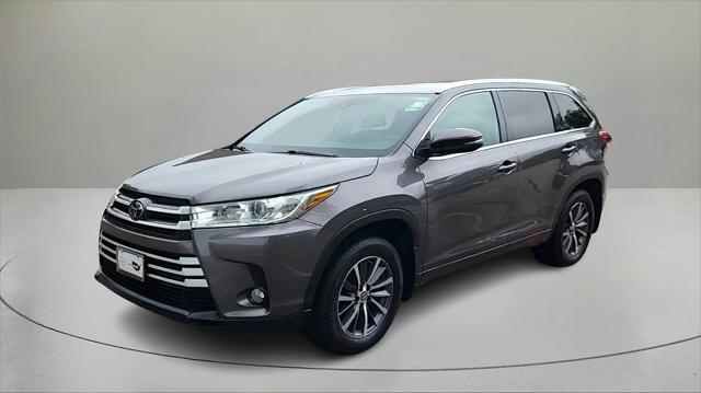 used 2018 Toyota Highlander car, priced at $25,884