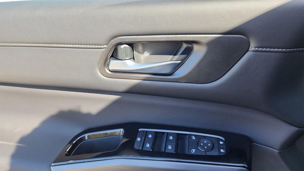 used 2025 Nissan Pathfinder car, priced at $36,904