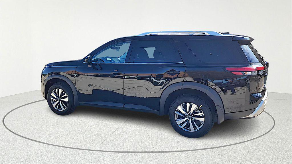 used 2025 Nissan Pathfinder car, priced at $36,904