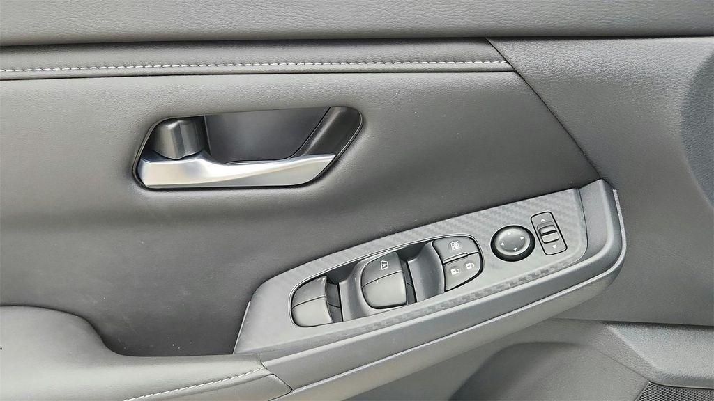 new 2025 Nissan Sentra car, priced at $22,219