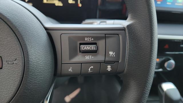 new 2025 Nissan Kicks car, priced at $23,306