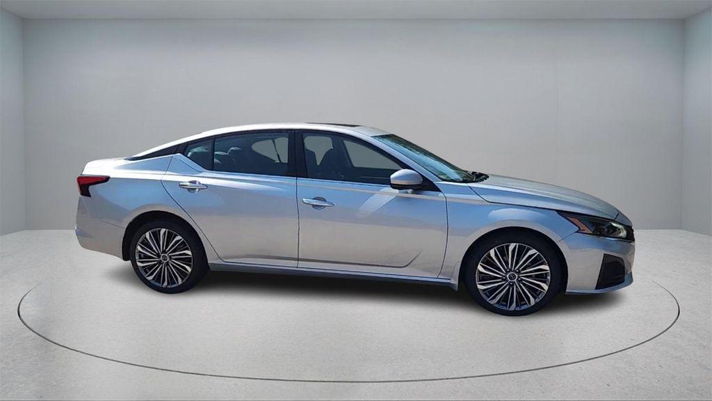 used 2023 Nissan Altima car, priced at $24,520