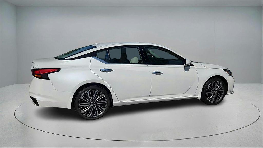 used 2024 Nissan Altima car, priced at $25,414