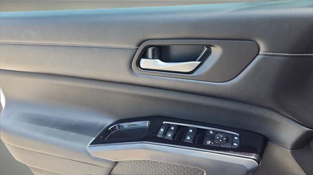 used 2022 Nissan Pathfinder car, priced at $24,991