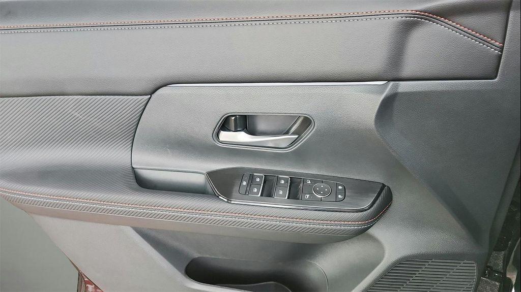new 2025 Nissan Kicks car, priced at $29,525