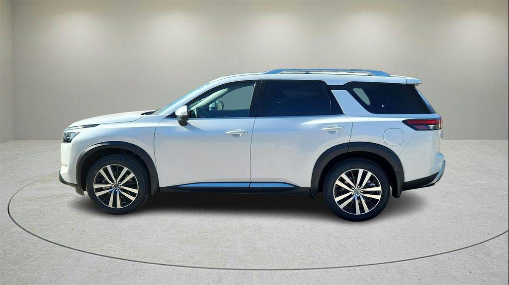 new 2025 Nissan Pathfinder car, priced at $47,043