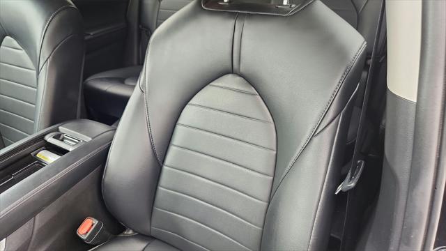 used 2022 Toyota Highlander car, priced at $32,511